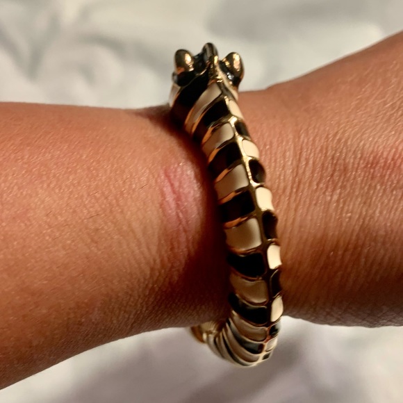 Kenneth Jay Lane Vintage Zebra bangle bracelet - NEW - Black and white enamel - Picture 11 of 17